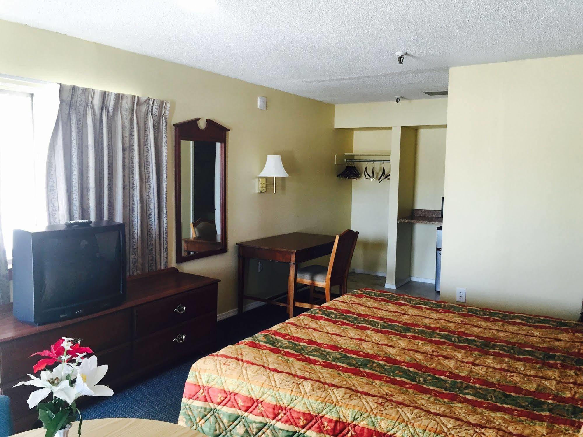 Welcome Inn And Suitesサギノー エクステリア 写真